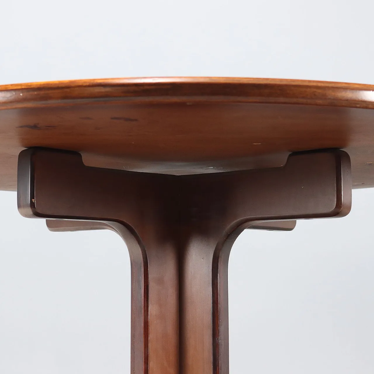 Tavolo tondo in legno, anni '60 4