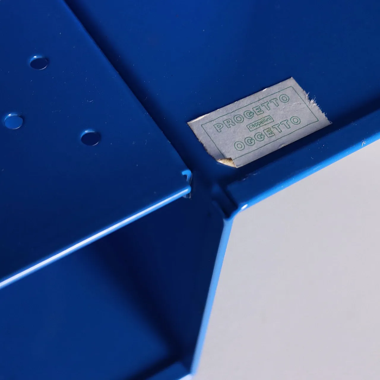 Coppia di contenitori pensili, lamiera di metallo smaltata, '900 10