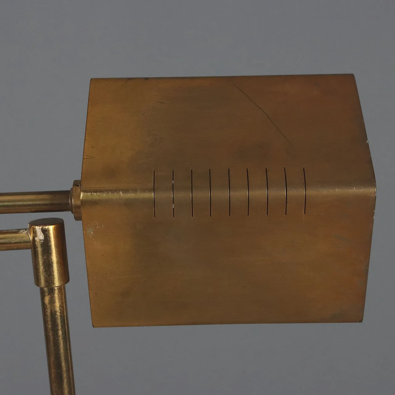 Lampada da terra in ottone, anni '60 8