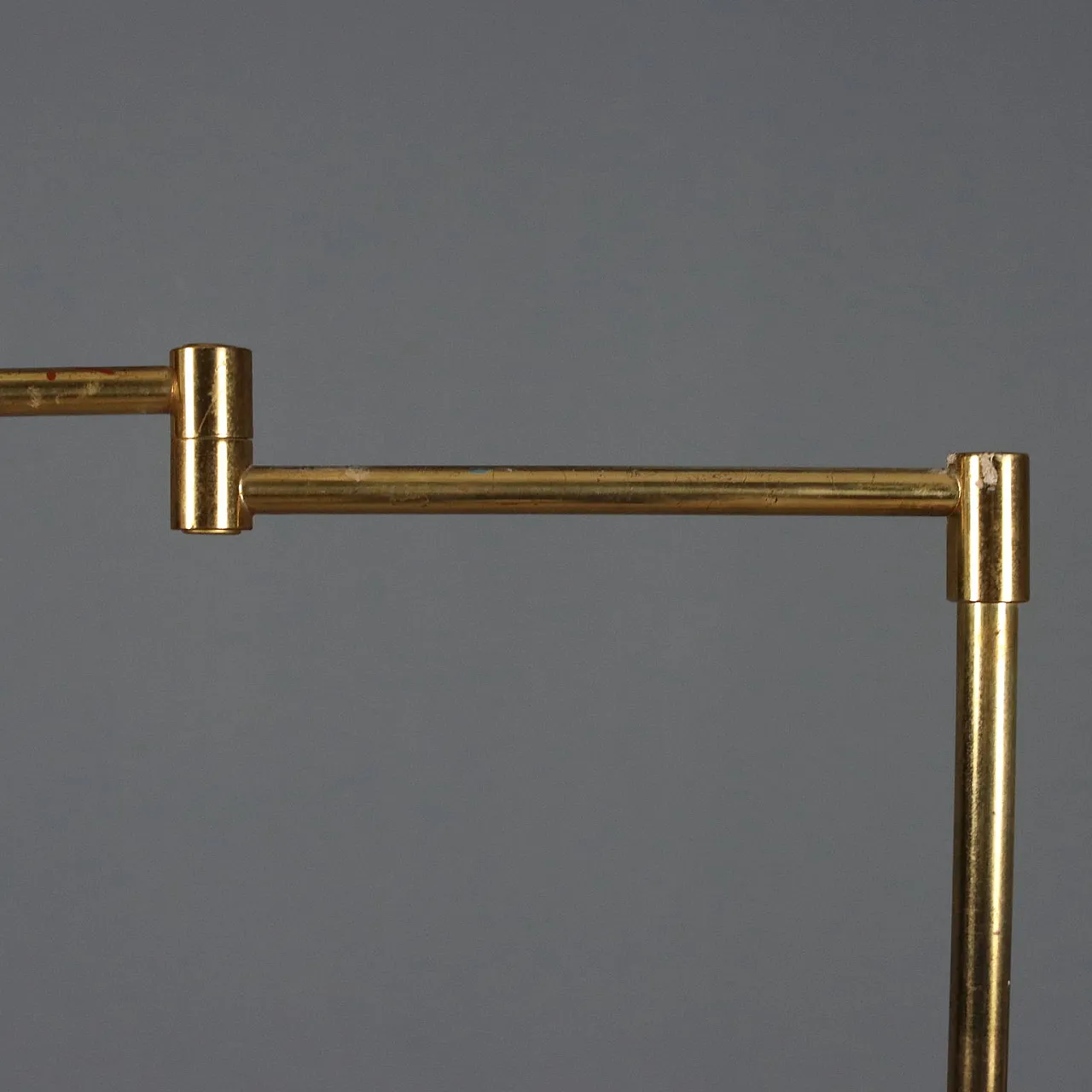 Lampada da terra in ottone, anni '60 9