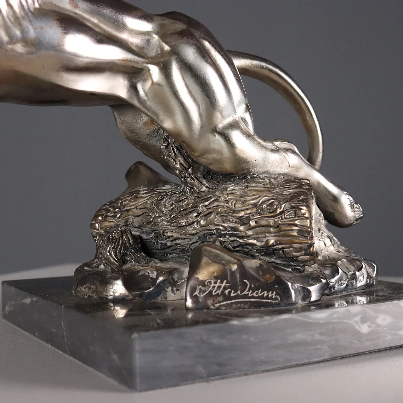 Lion in silver sheet metal, Manufacture Ottaviani, 20th century 6