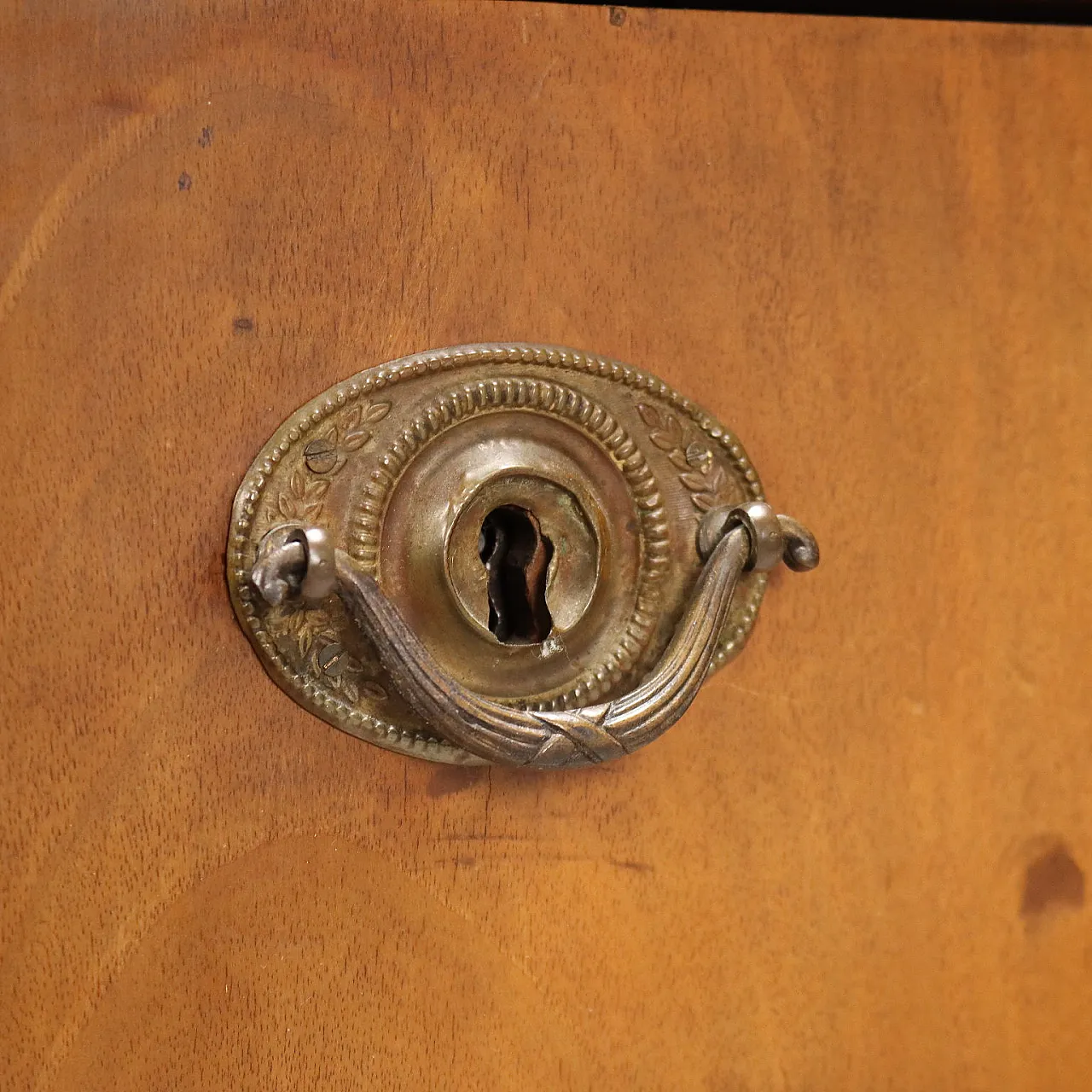 Scrivania in noce, '800 10