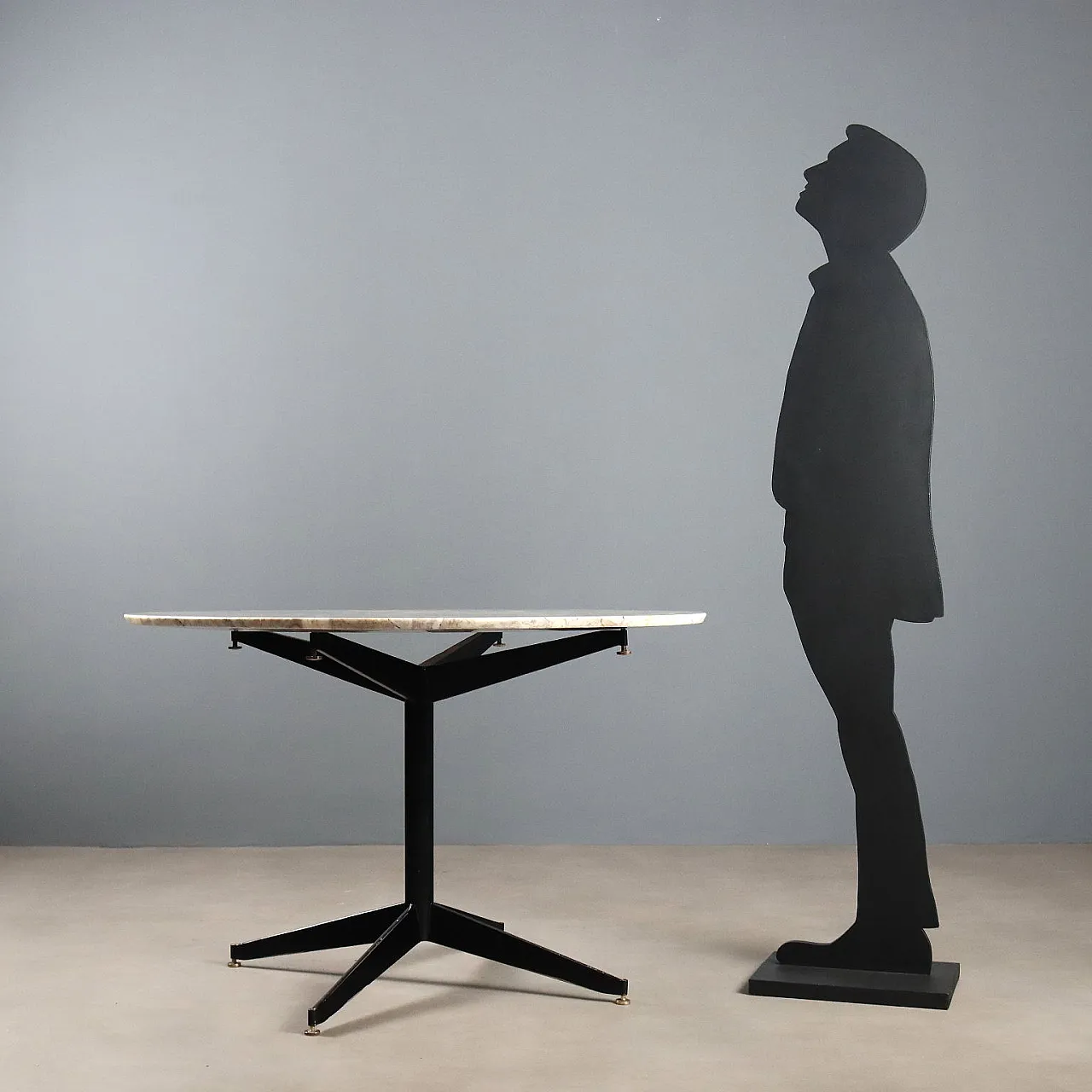 Tavolo in metallo smaltato, piedini in ottone e piano in marmo, '900 2