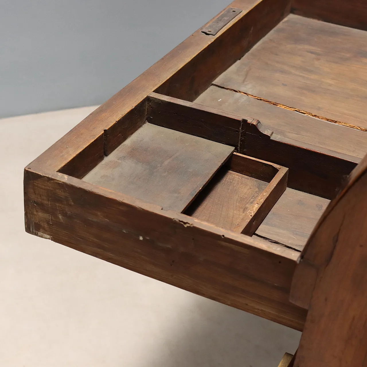 Scrivania Impero a rullo in noce, primo '800 8