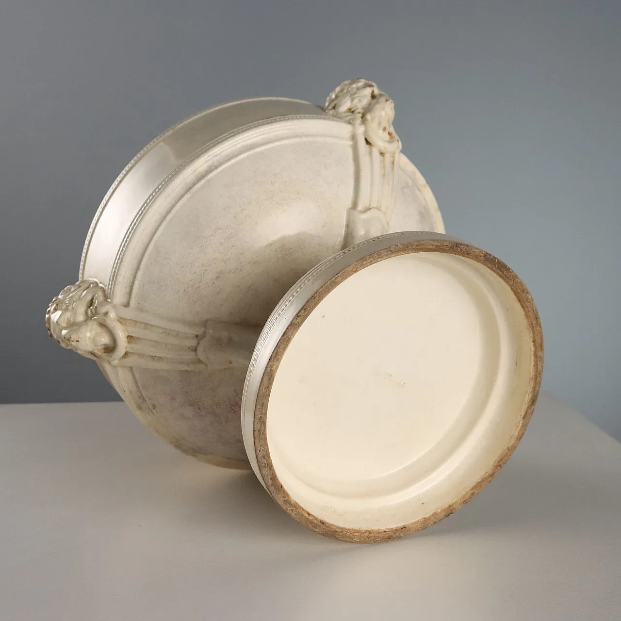 Zuppiera treppiede in stile neoclassico in terracotta, '800 8