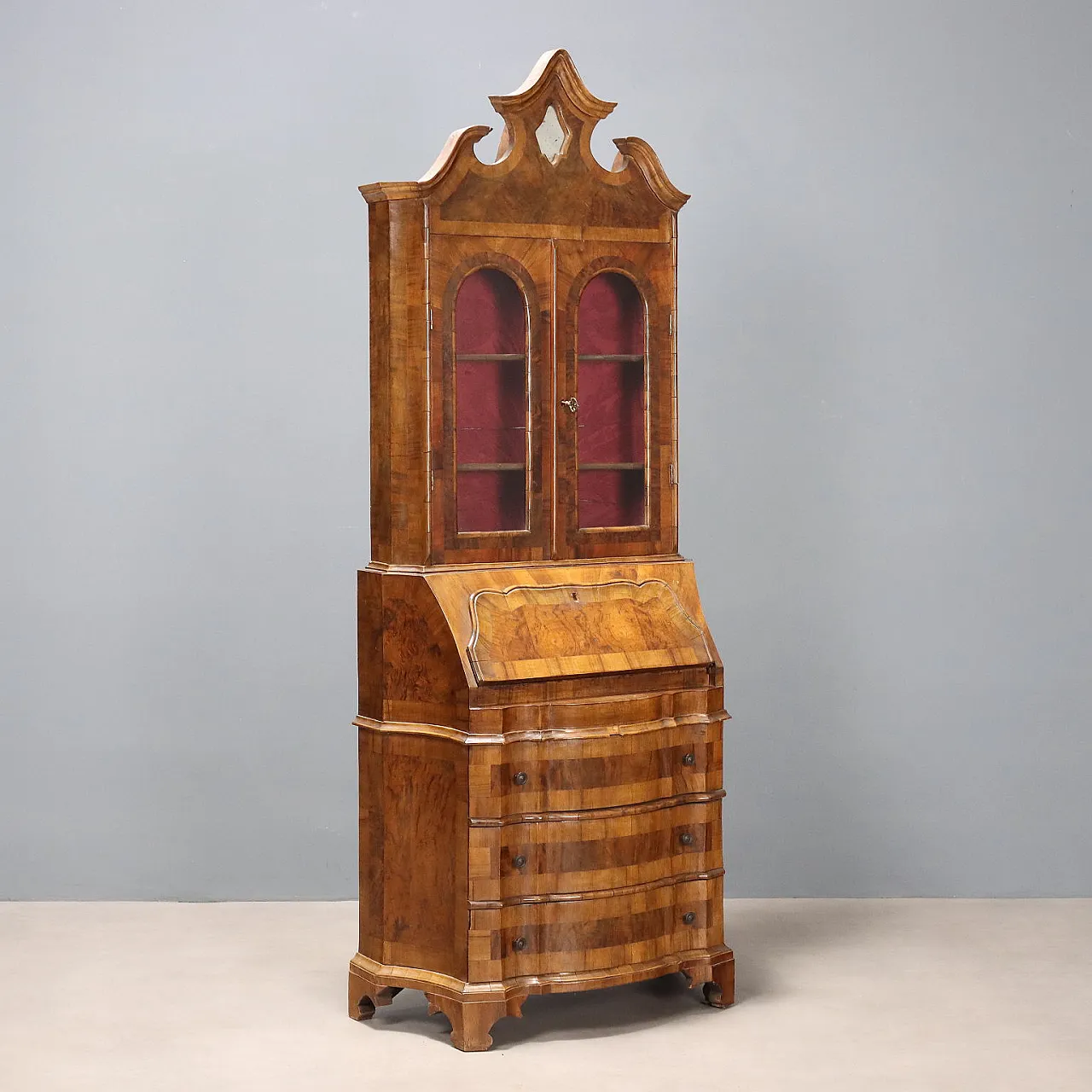 Trumeau in stile in noce e radica di noce, '900 1