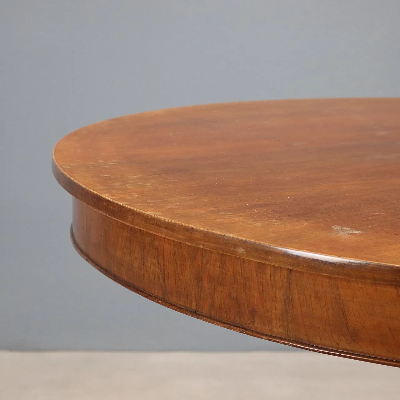 Tavolo tondo in noce, '800 4