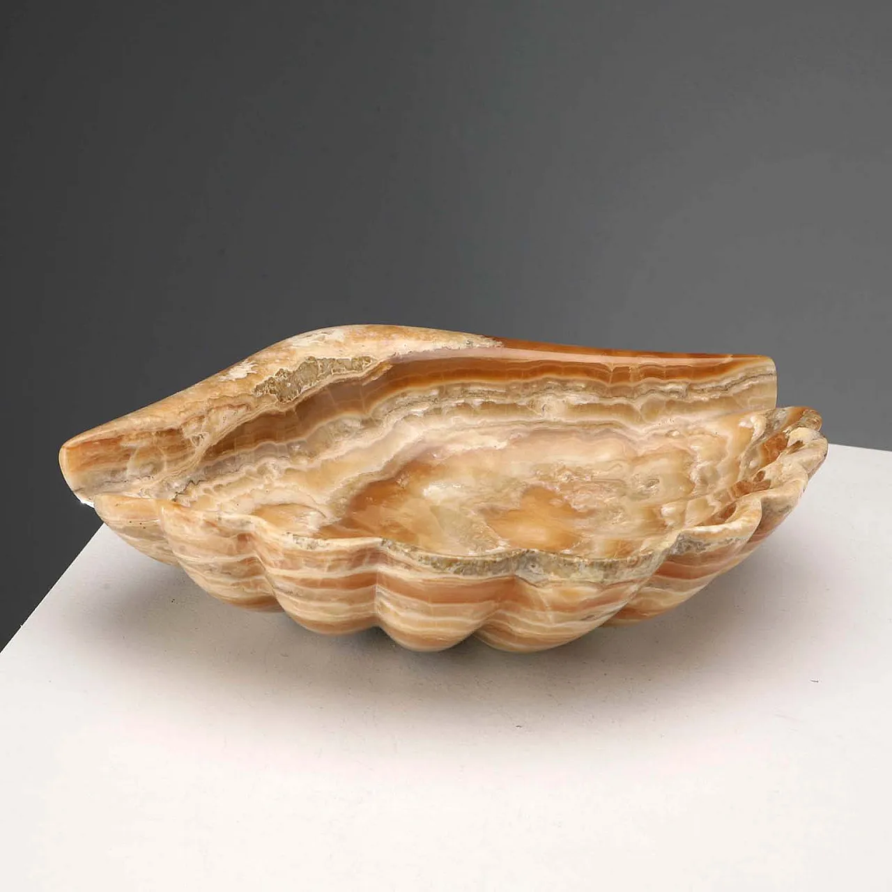 Pocket tray in onyx, 20th century 1