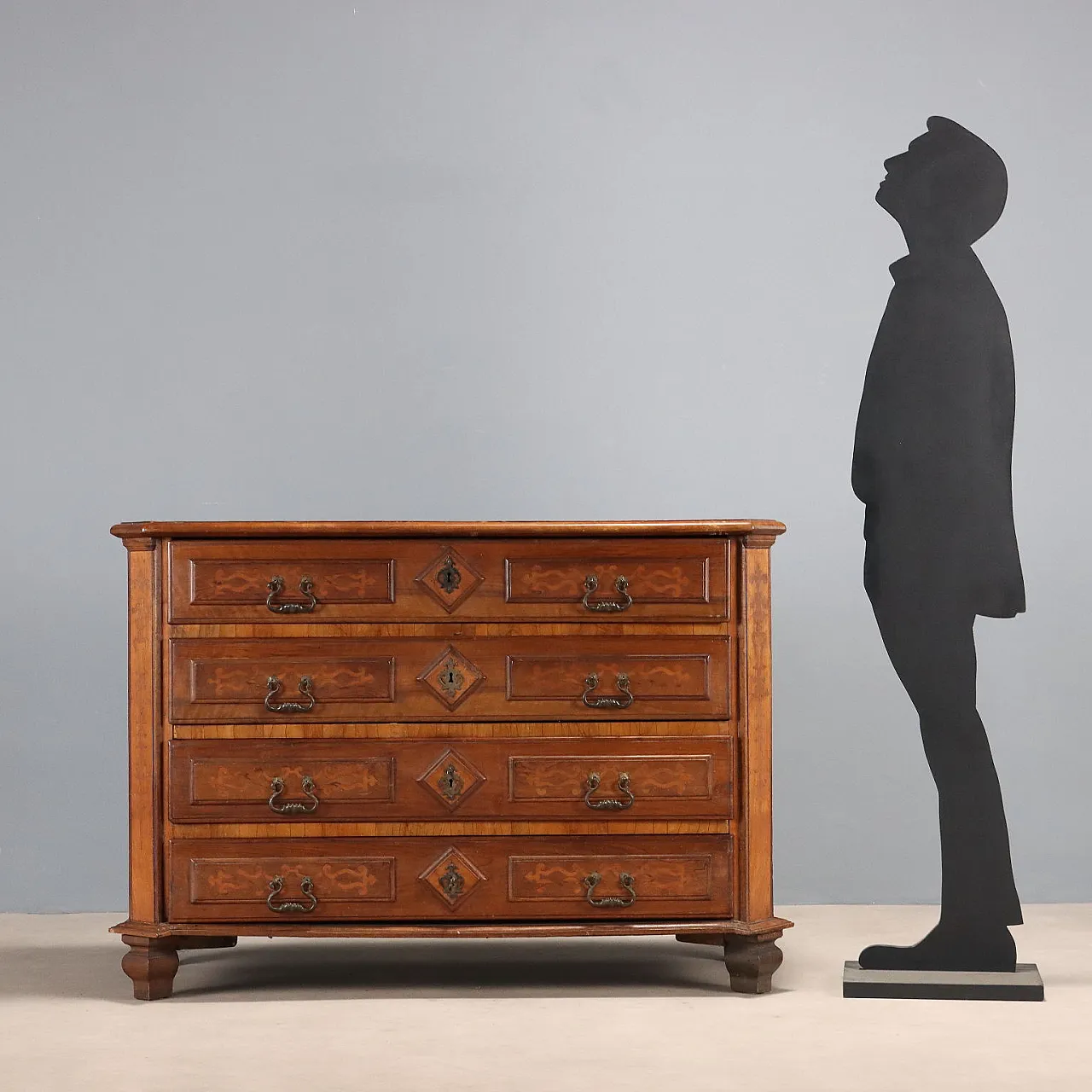 Baroque chest of drawers in walnut and olive tree, 18th century 2