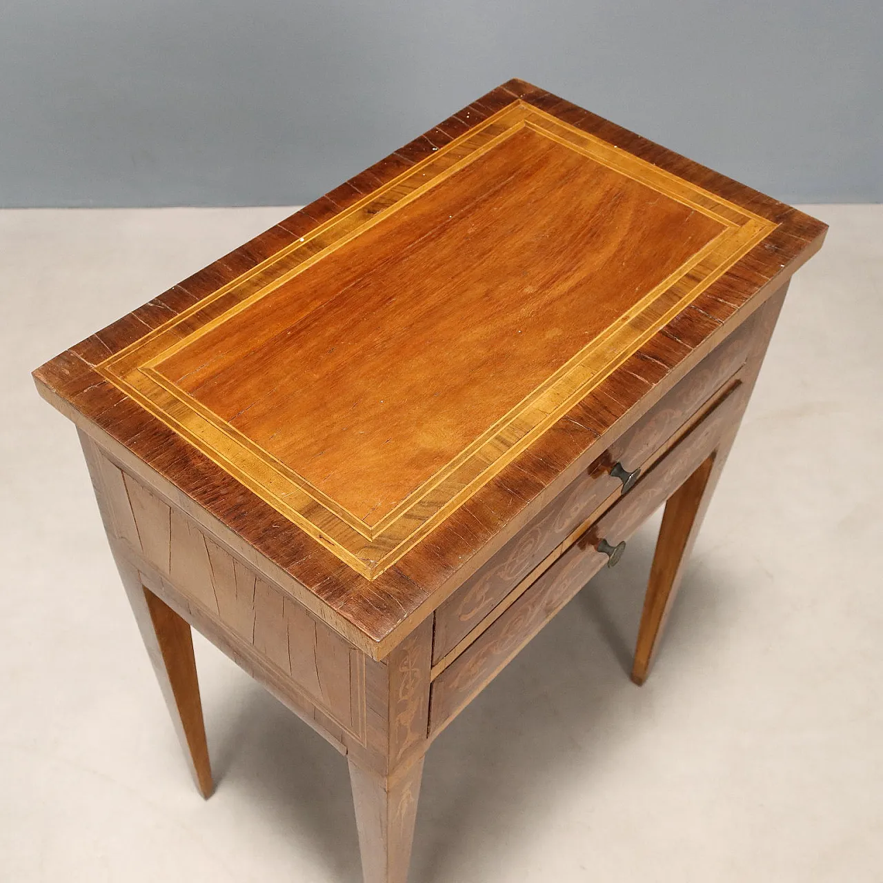 Pair of bedside tables in different woods, 20th century 6