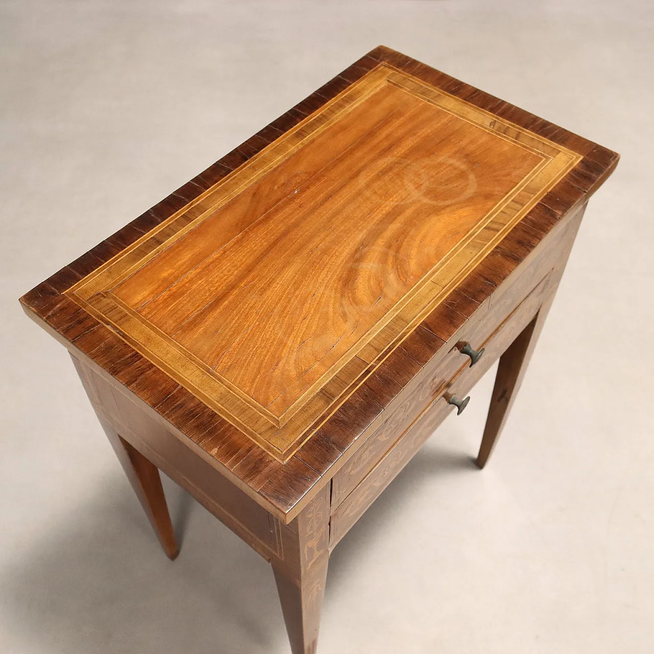 Pair of bedside tables in different woods, 20th century 7