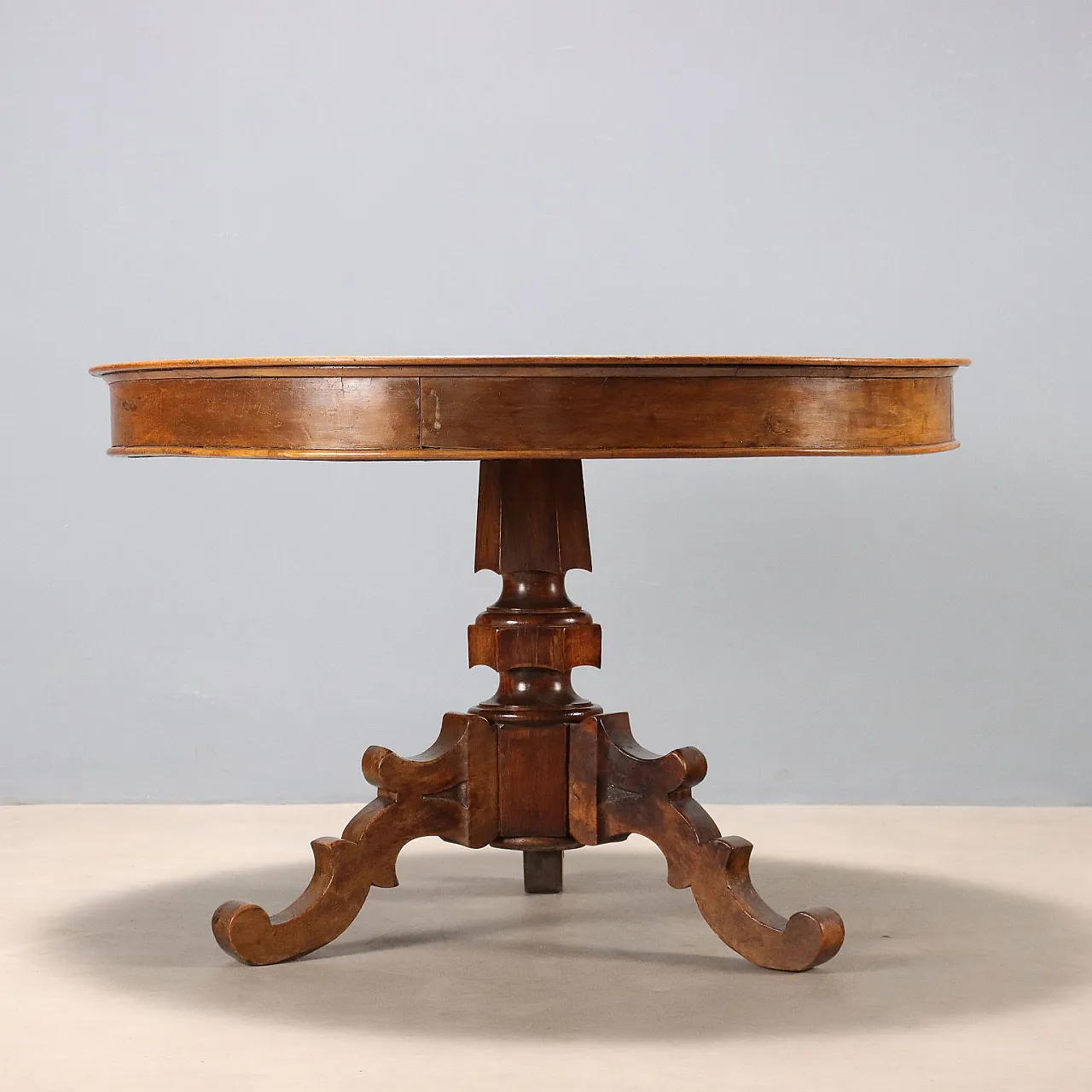 Walnut table, 19th century 7