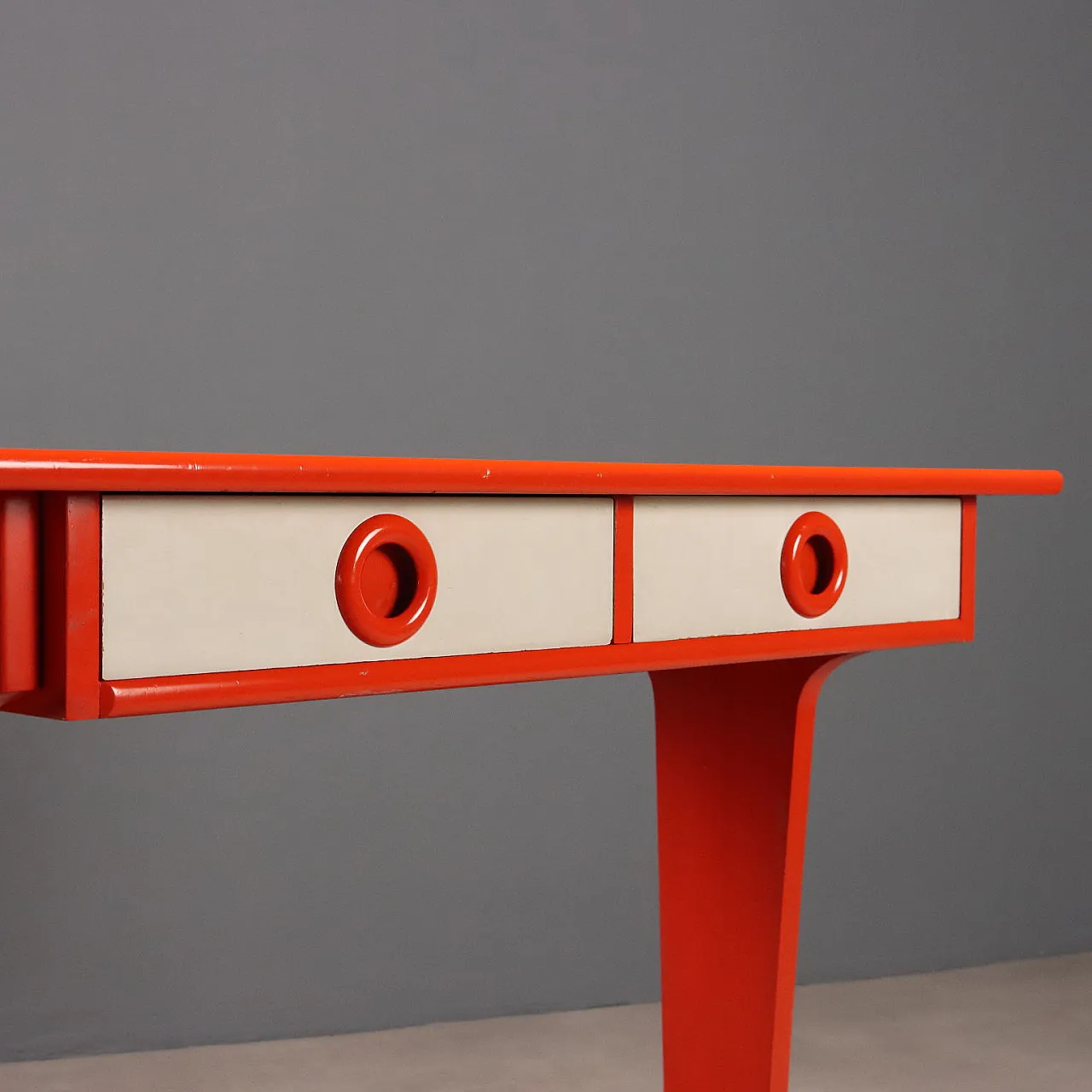 Desk with two drawers in white and orange lacquered wood, 20th century 4