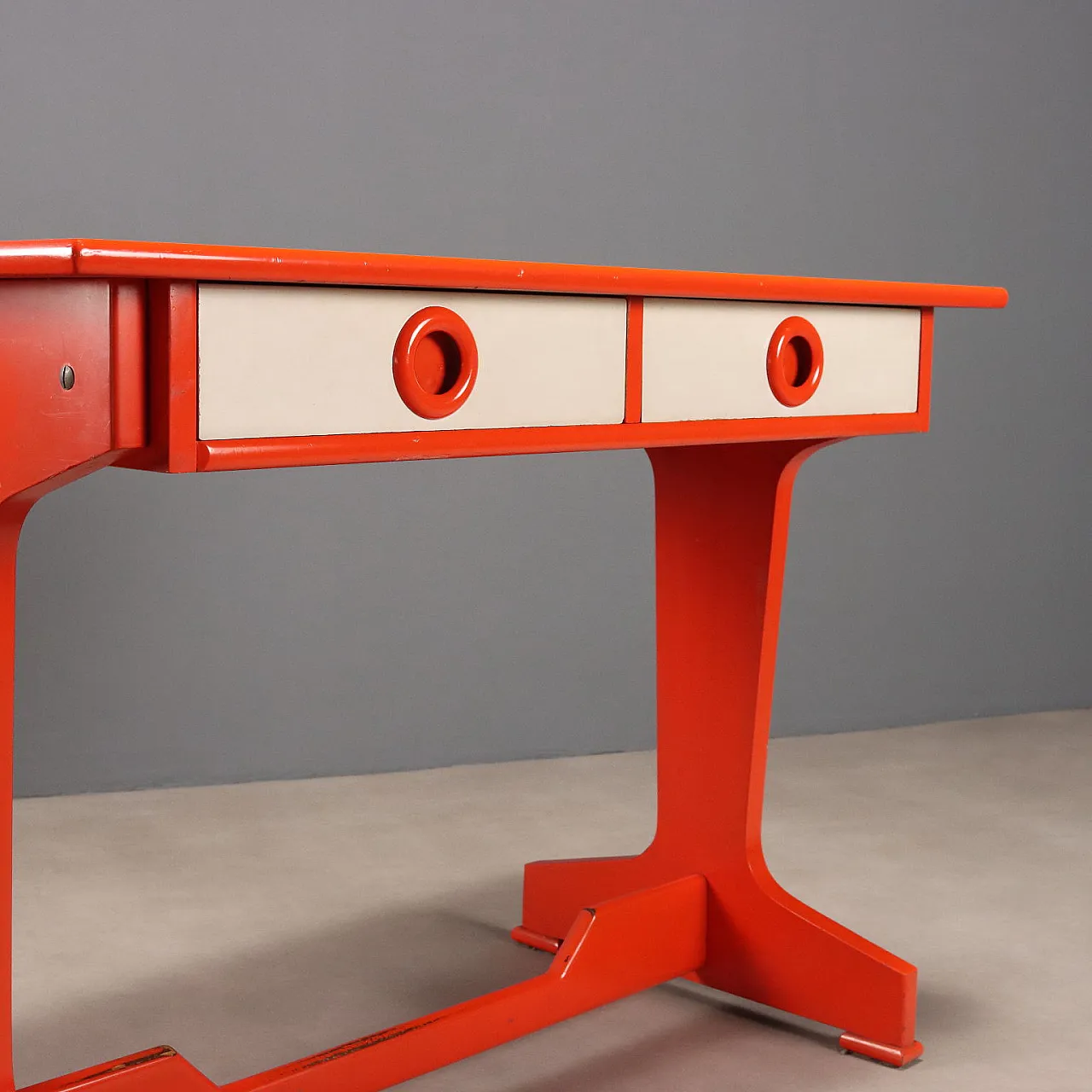 Desk with two drawers in white and orange lacquered wood, 20th century 5