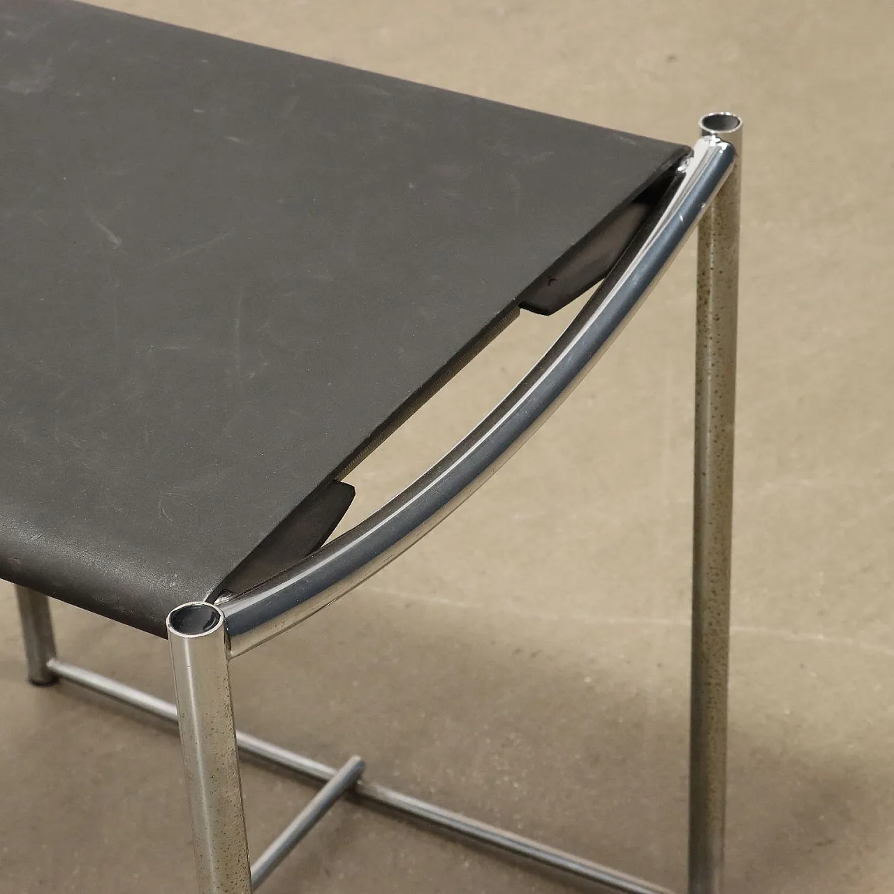 Pair of black leather and chromed metal chairs by Alias, 1980s 4