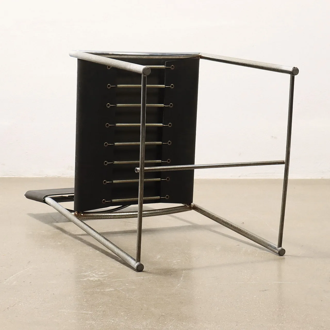 Pair of black leather and chromed metal chairs by Alias, 1980s 8