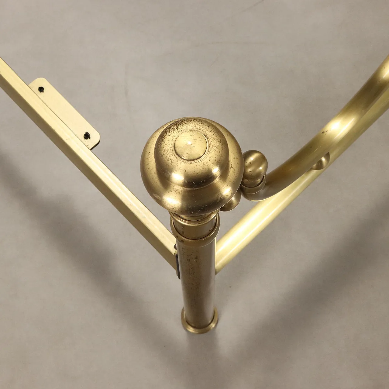 Letto matrimoniale in ottone con particolari arricciati, '900 8