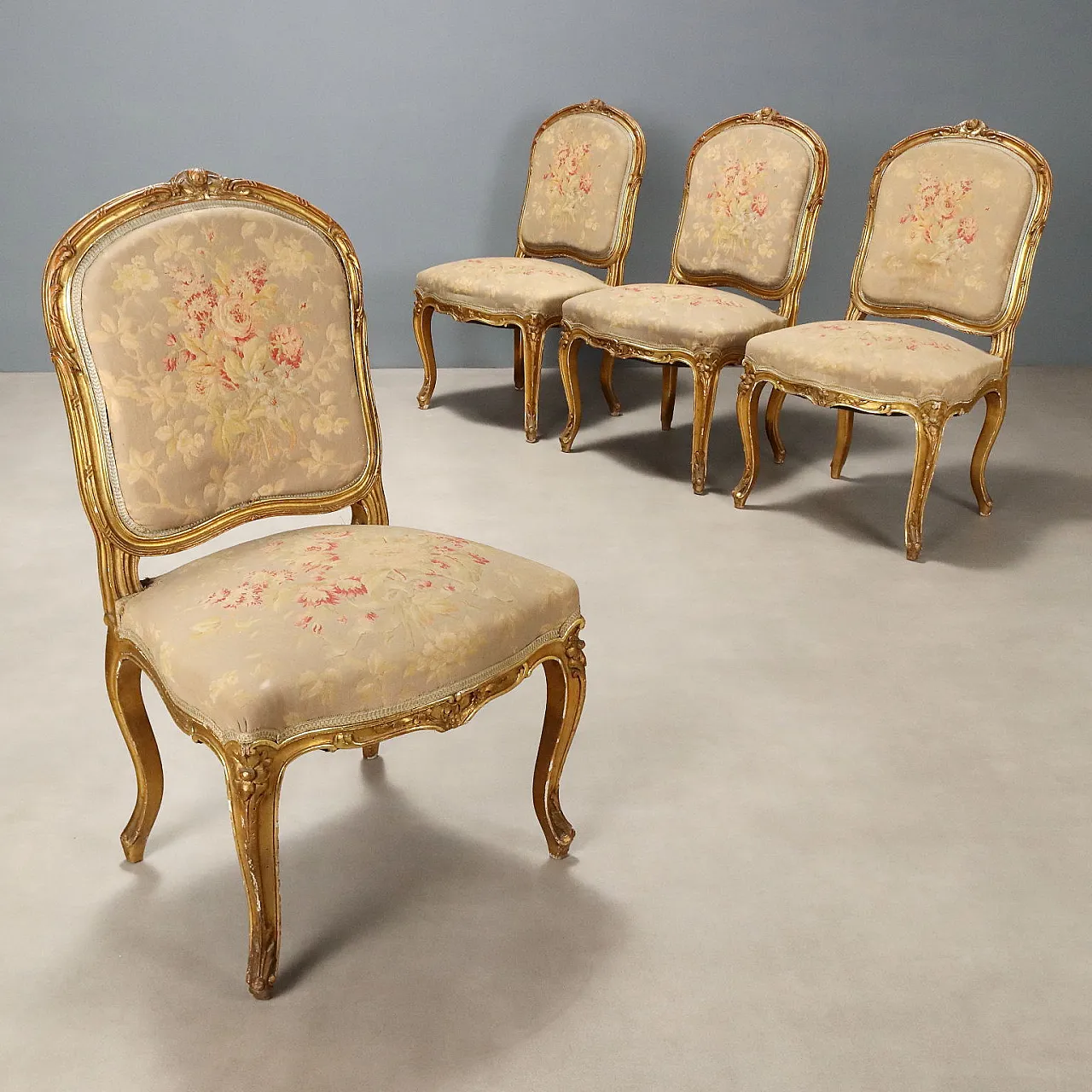 4 Late Baroque style gilded wooden chairs, late 19th century 1