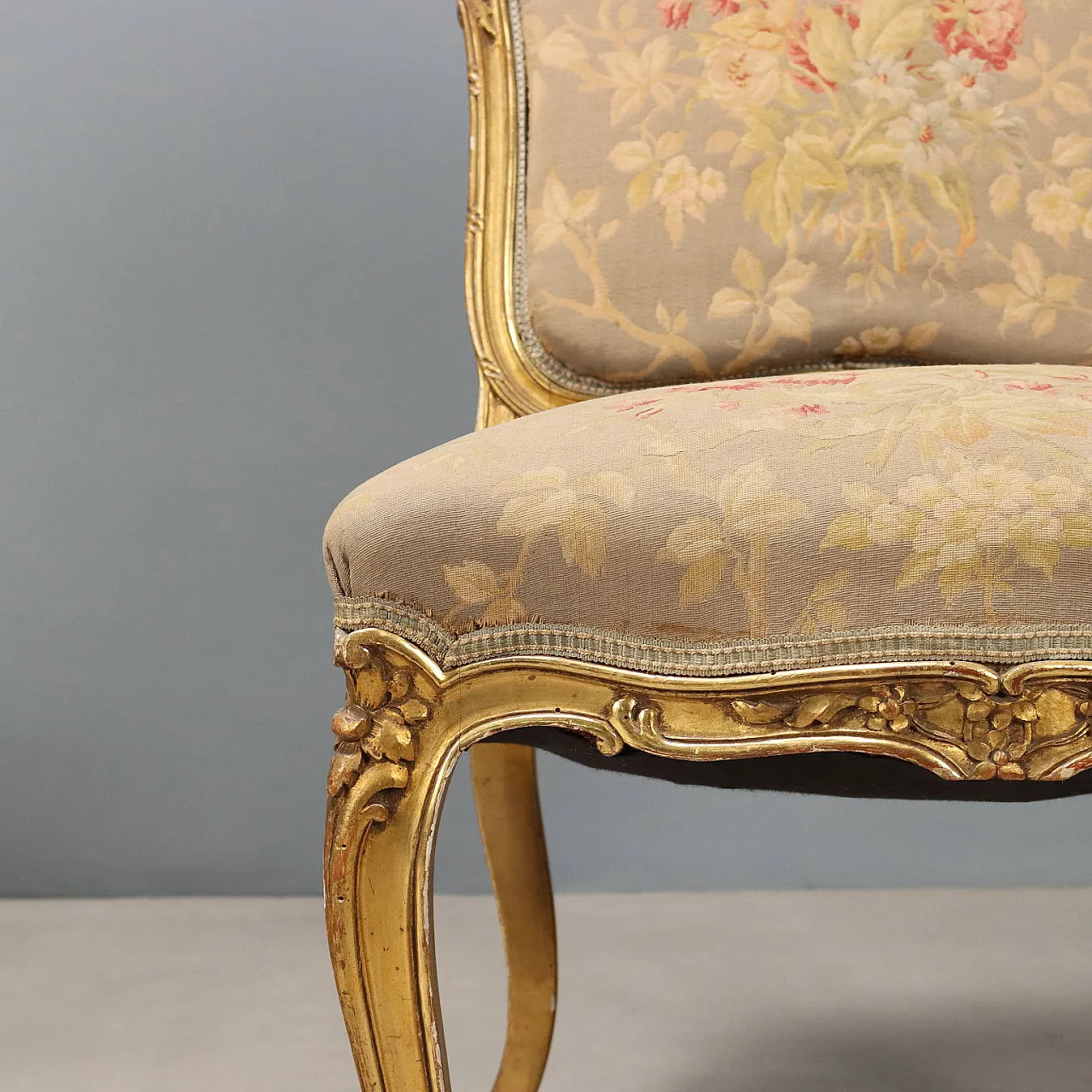 4 Late Baroque style gilded wooden chairs, late 19th century 5