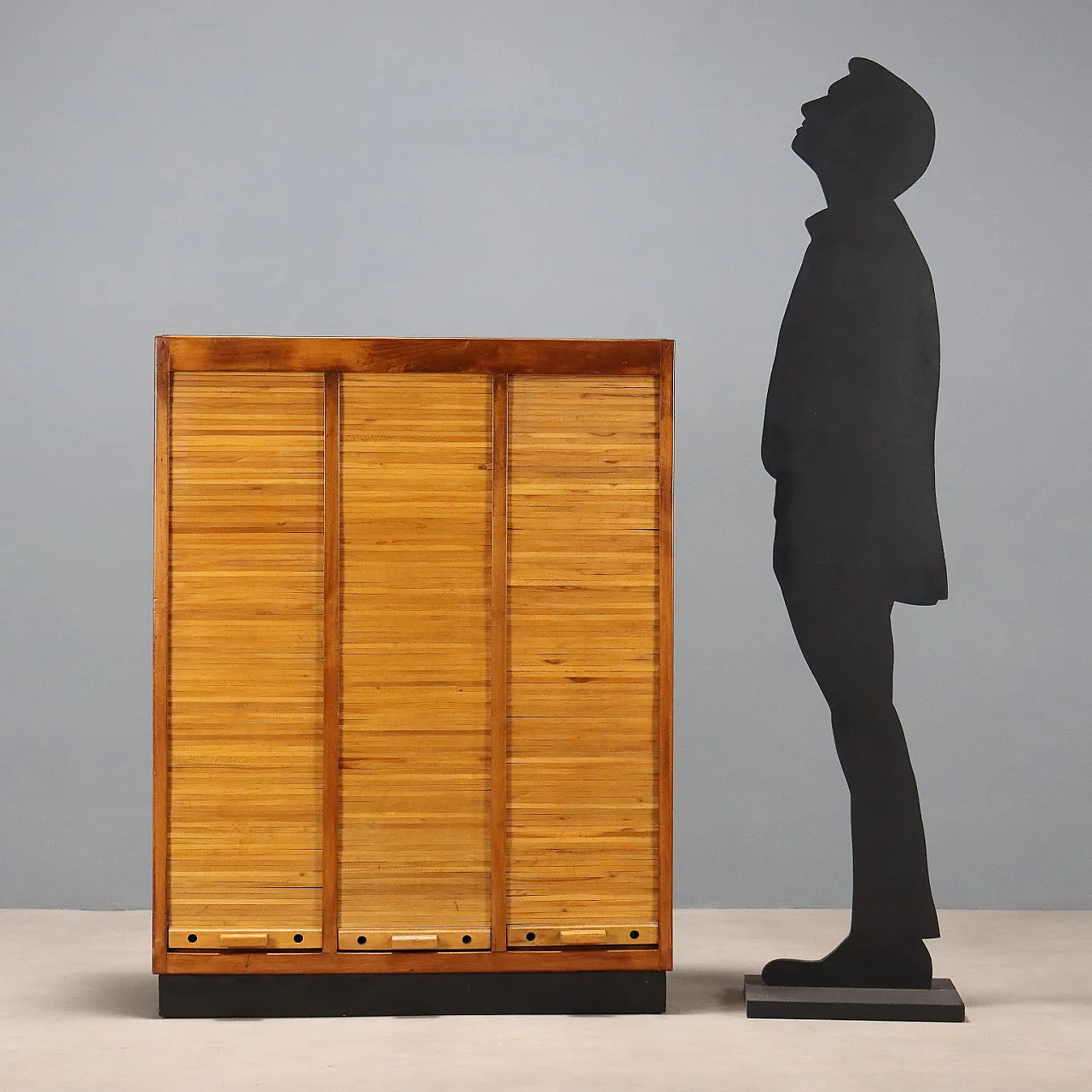 Mobile in legno impiallacciato noce e piano in formica nera, '900 3