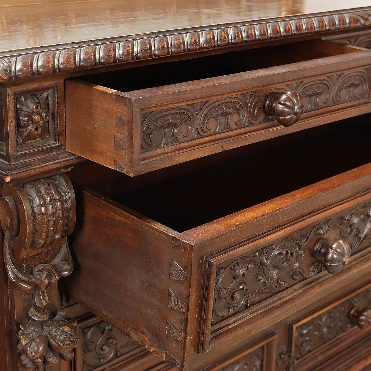 Neo-Renaissance dresser with mirror, 20th century 7
