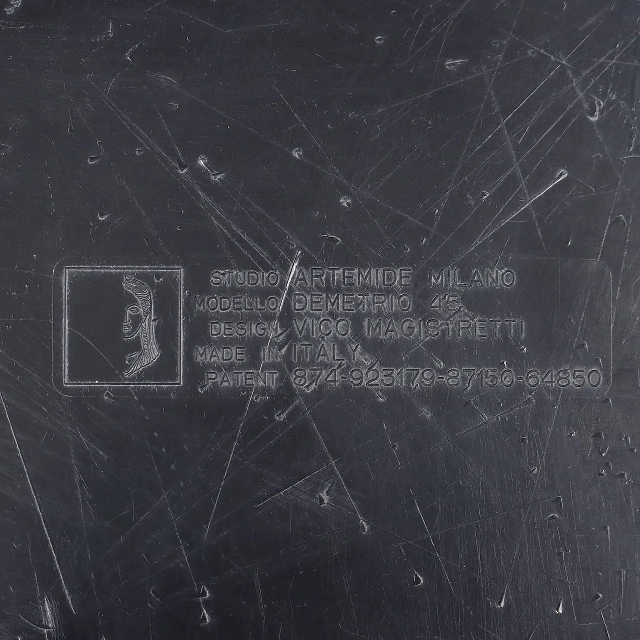 Tavolino Demetrio 45 Artemide, anni '70 8