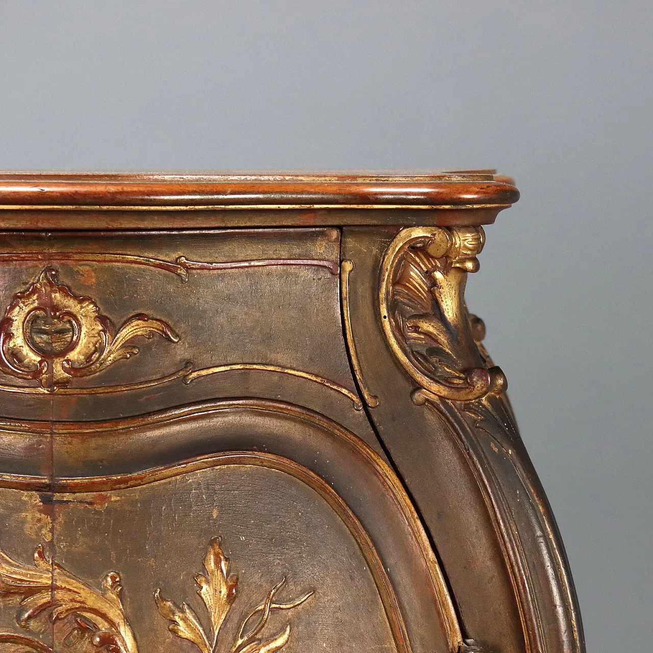 Mobile in noce in stile tardo barocco, laccato e dorato, primo '900 6