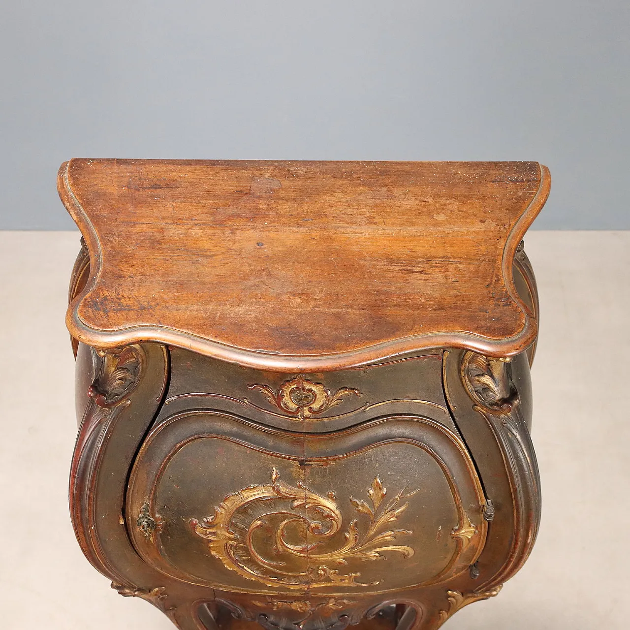 Mobile in noce in stile tardo barocco, laccato e dorato, primo '900 9