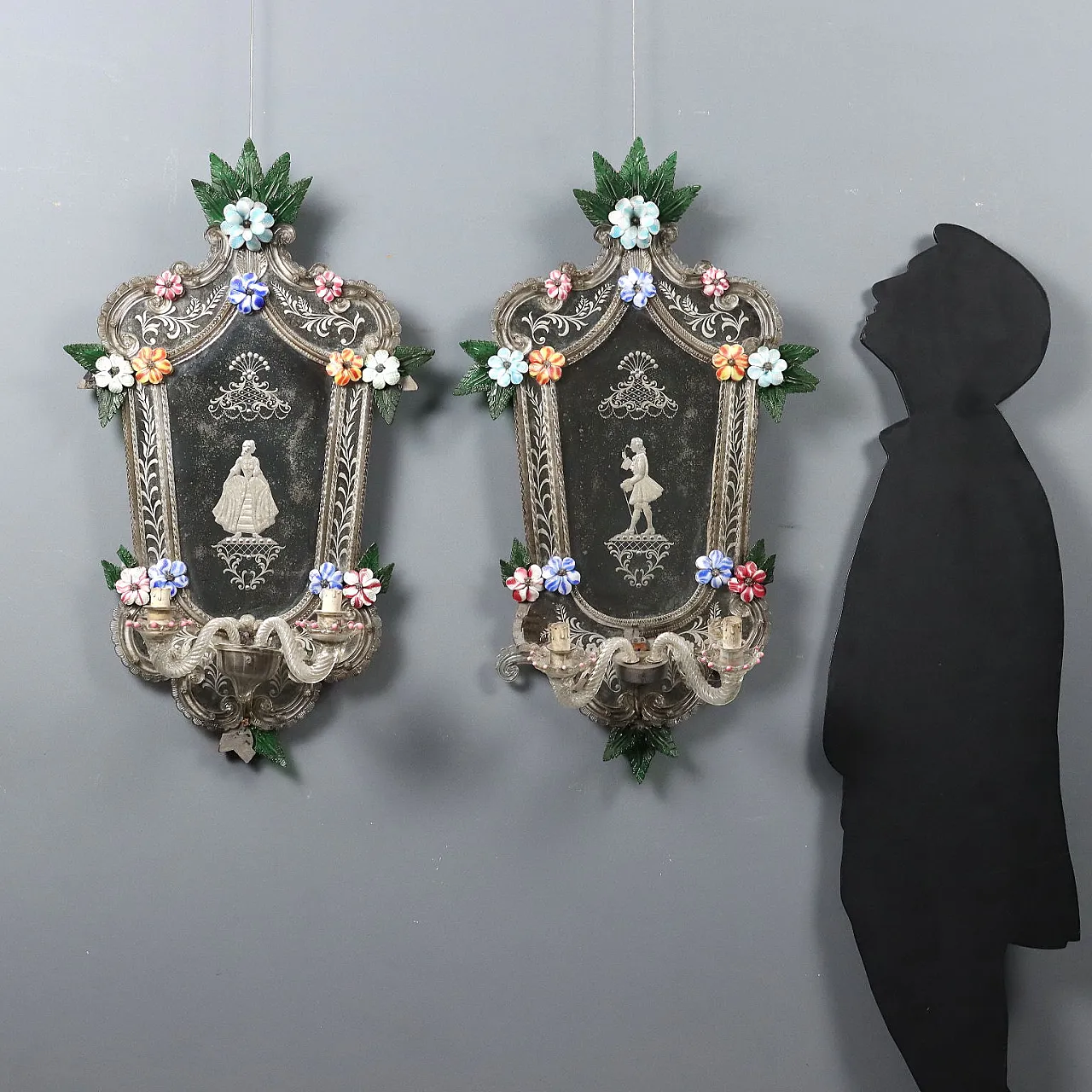 Pair of mirrors engraved in blown glass, early 20th century 2