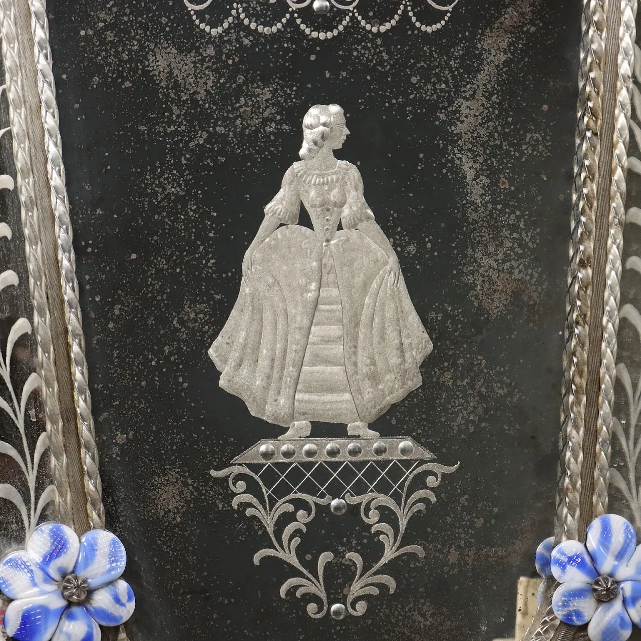 Pair of mirrors engraved in blown glass, early 20th century 3