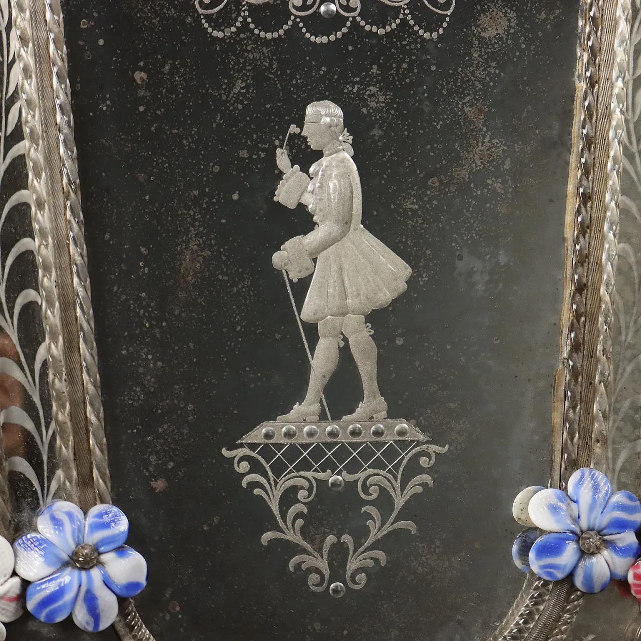 Pair of mirrors engraved in blown glass, early 20th century 4