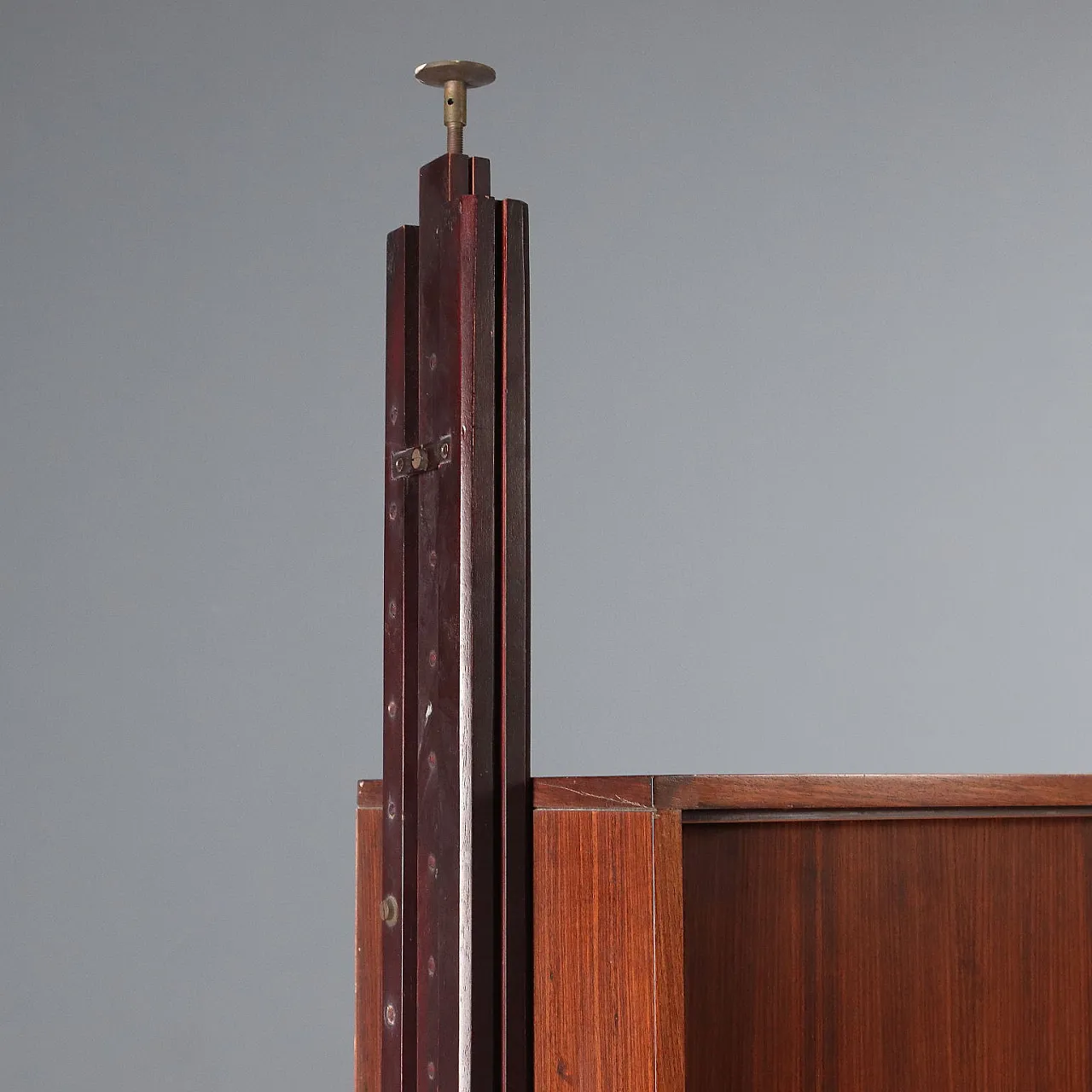 Libreria con impiallacciatura di legno esotico e ottone, '900 6