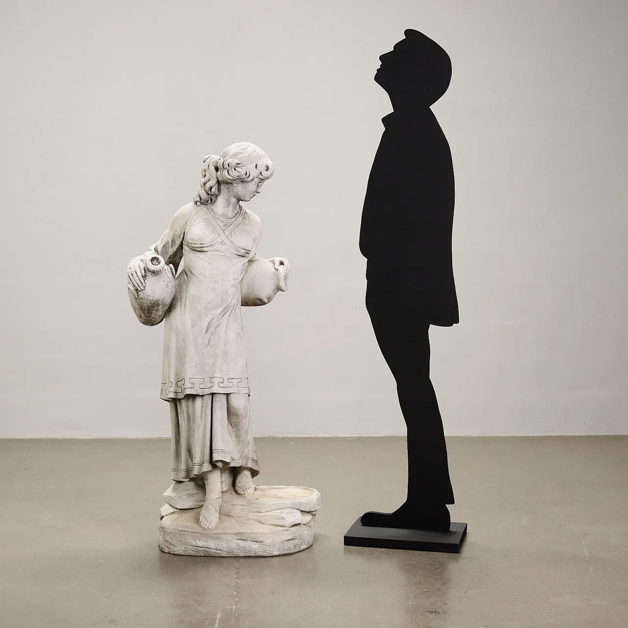 Scultura di donna con anfore in graniglia, inizio '900 2