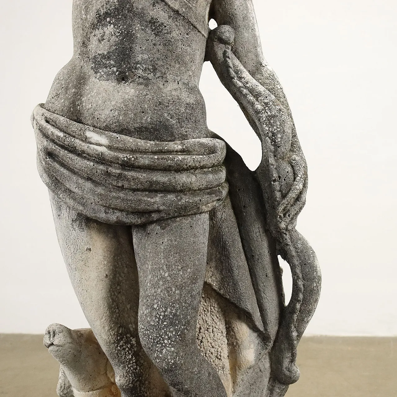 Scultura da giardino in graniglia di Apollo con cane 4