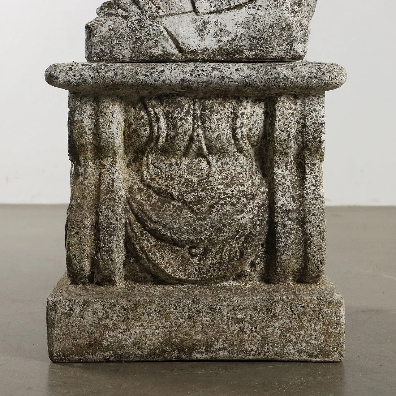 Statua con piedistallo in ghisa, '900 10