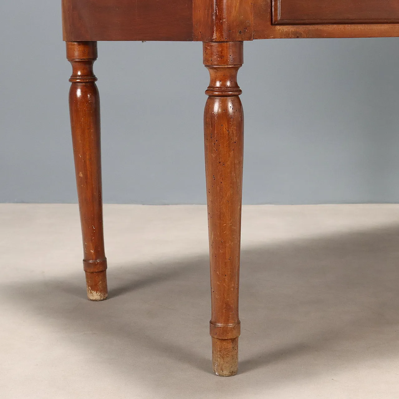 Walnut and leather desk, mid-19th century 7