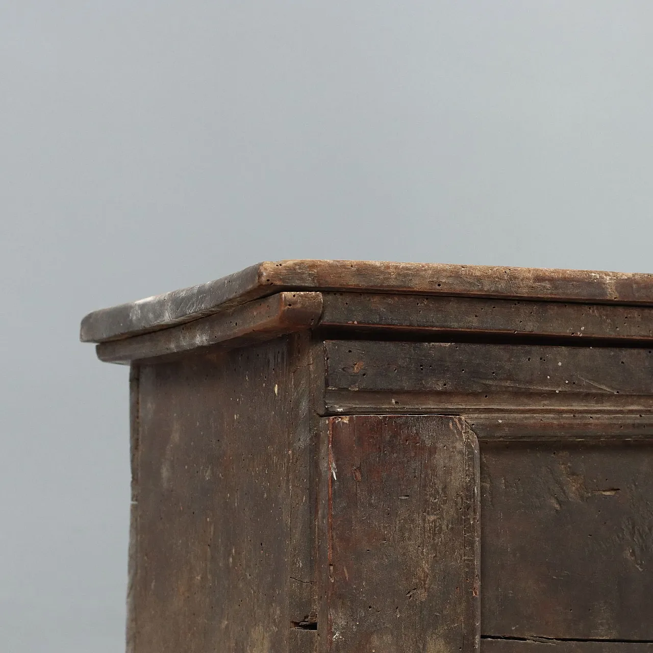 Cassapanca in noce, '600 4