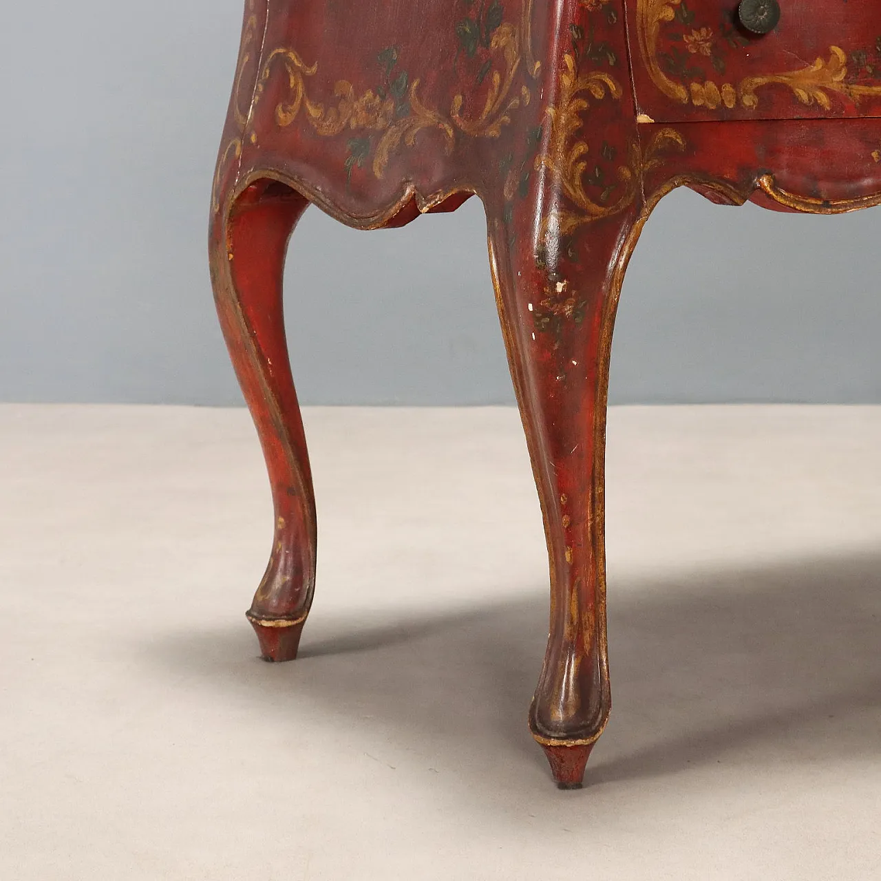 Cassettone in legno e lacca bordeaux, fine '800 6