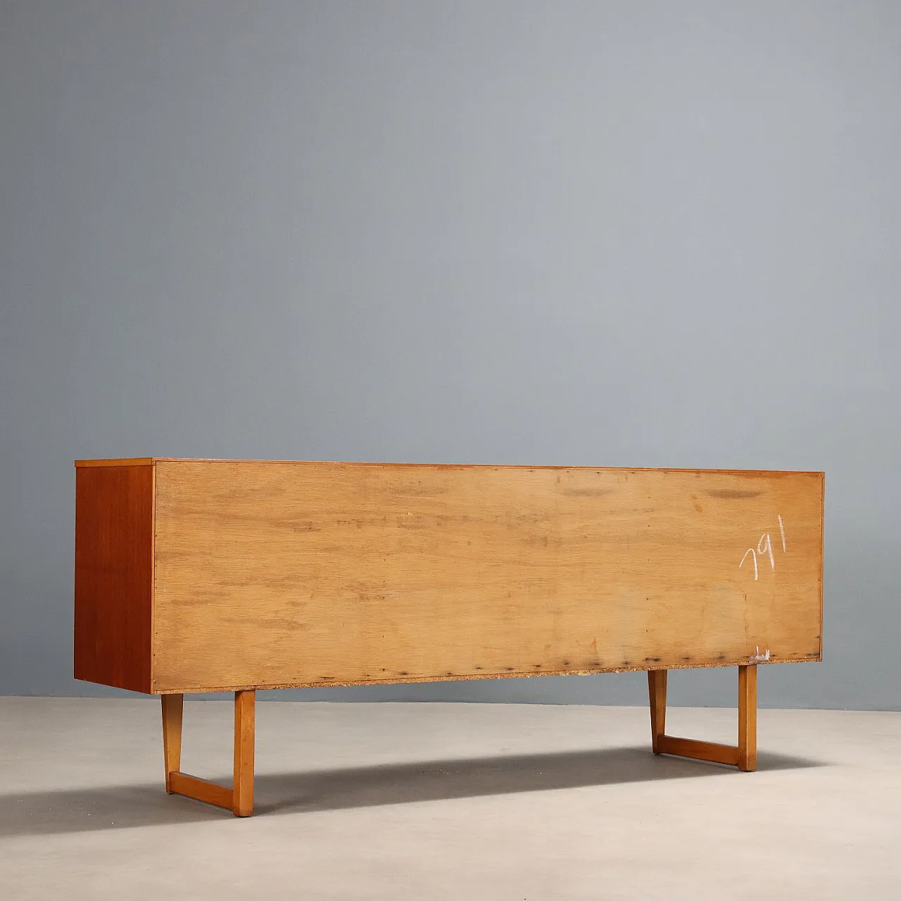 Teak veneered sideboard, 20th century 8