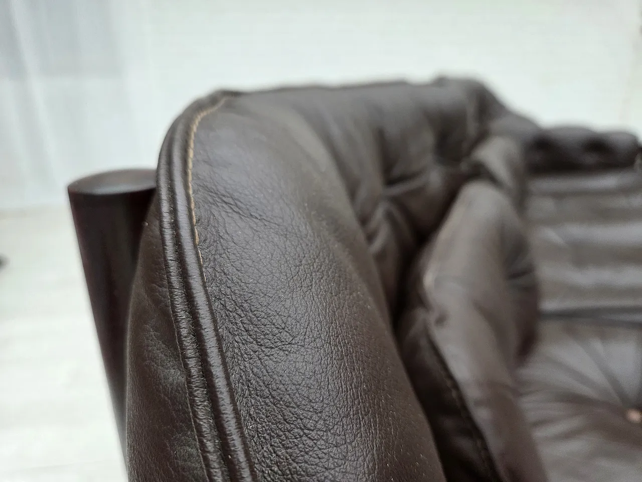 Divano scandinavo a 3 posti di Arne Norell, in pelle, anni '70 9