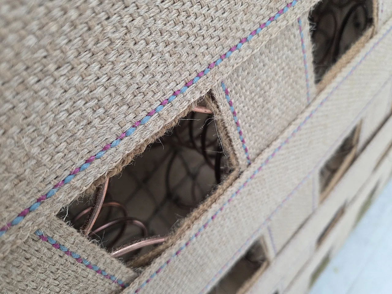 Divano danese a 3 posti, in velluto verde chiaro, anni '60 17