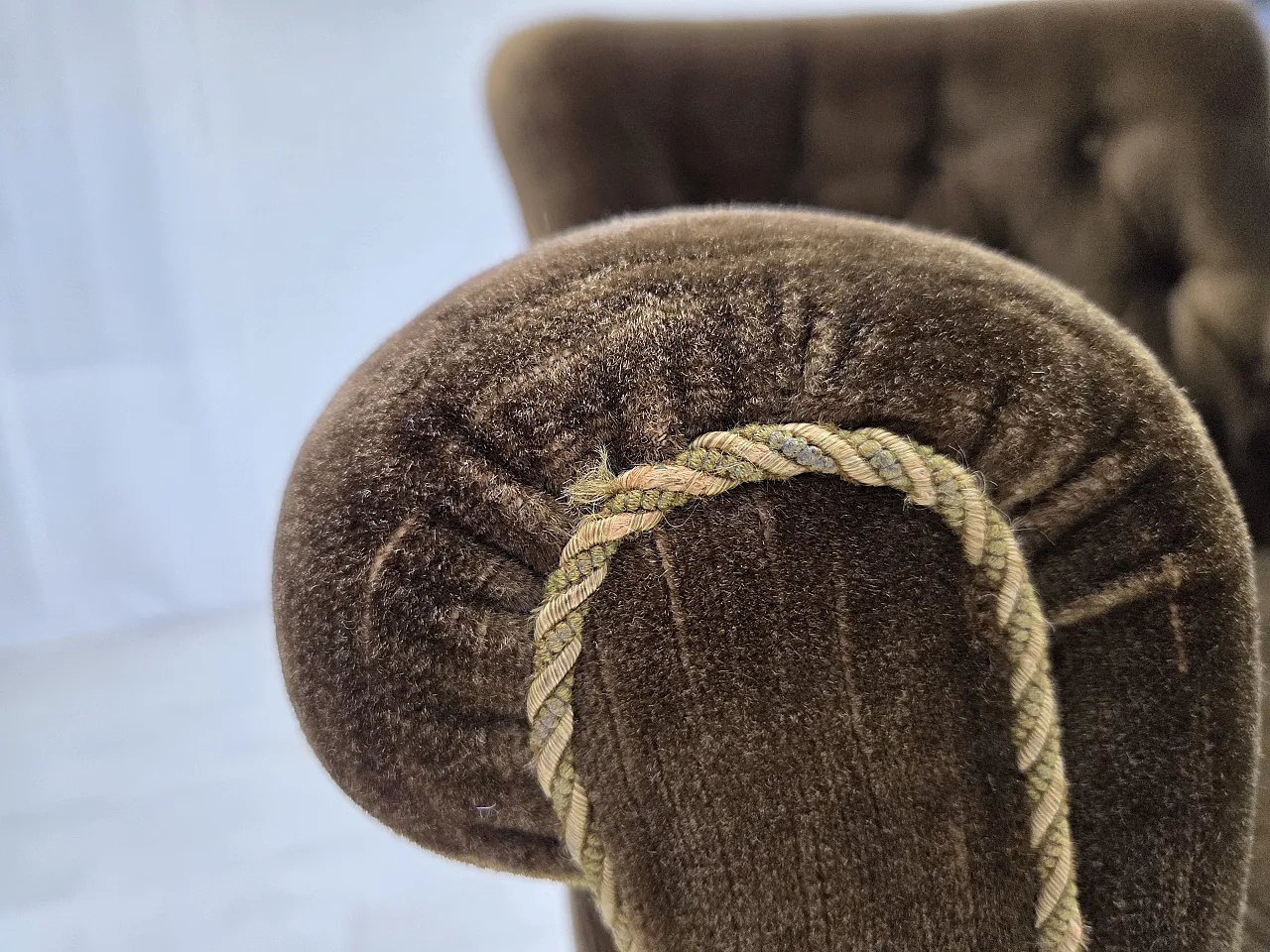 Poltrona scandinava, velluto verde, legno di frassino, anni '50 6