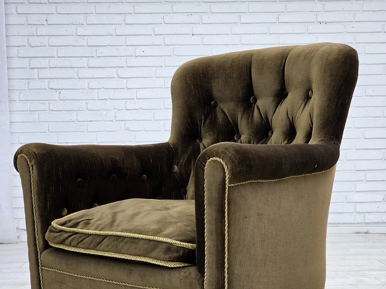 Poltrona scandinava, velluto verde, legno di frassino, anni '50 17