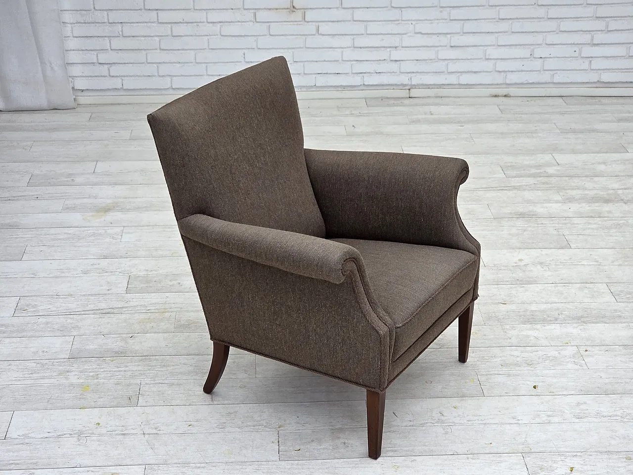 Poltrona danese, lana d'arredo, gambe in frassino, anni '60 10