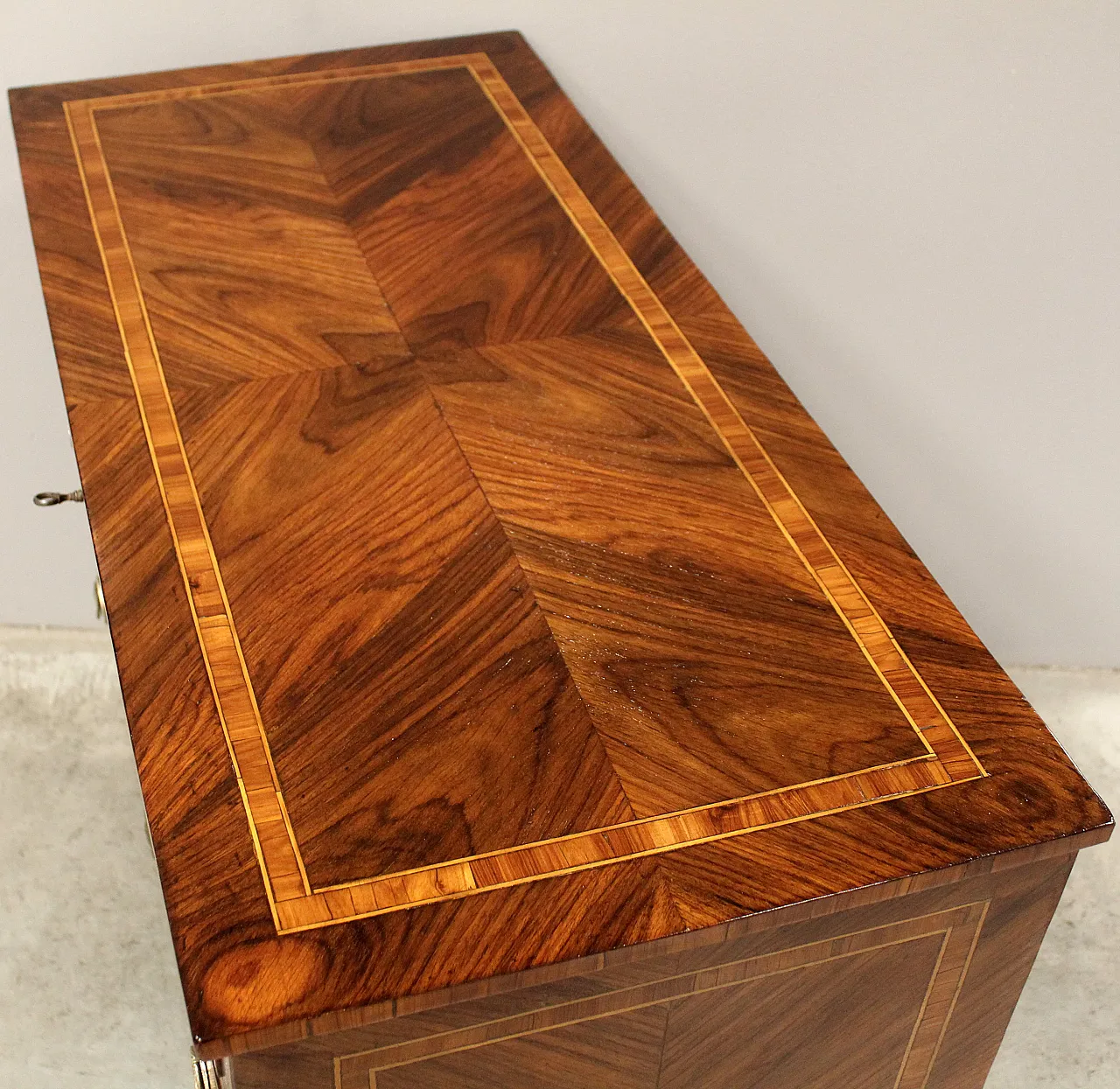 Cassettone comò Luigi XVI in noce intarsiato, '800 7