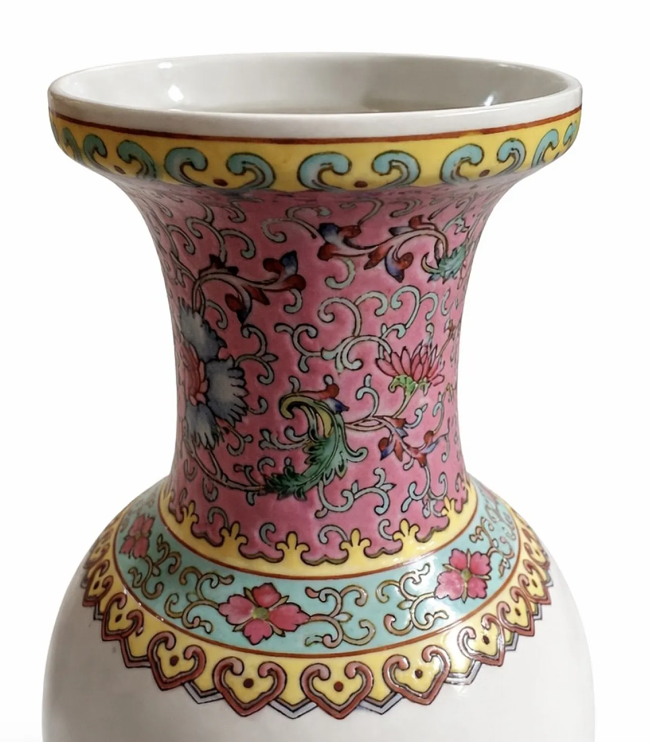 Famille Rose style Chinese porcelain vase, 1970s 4