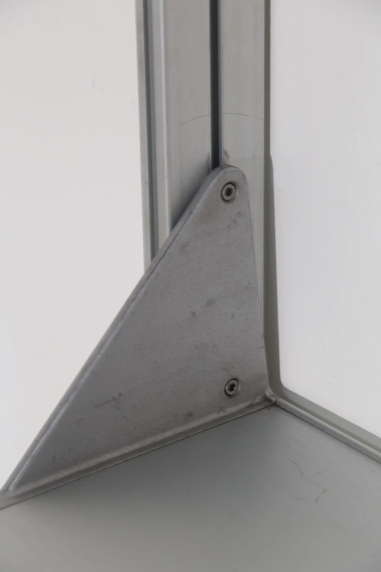 Libreria in metallo grigio postmoderna di Cappellini, '900 7