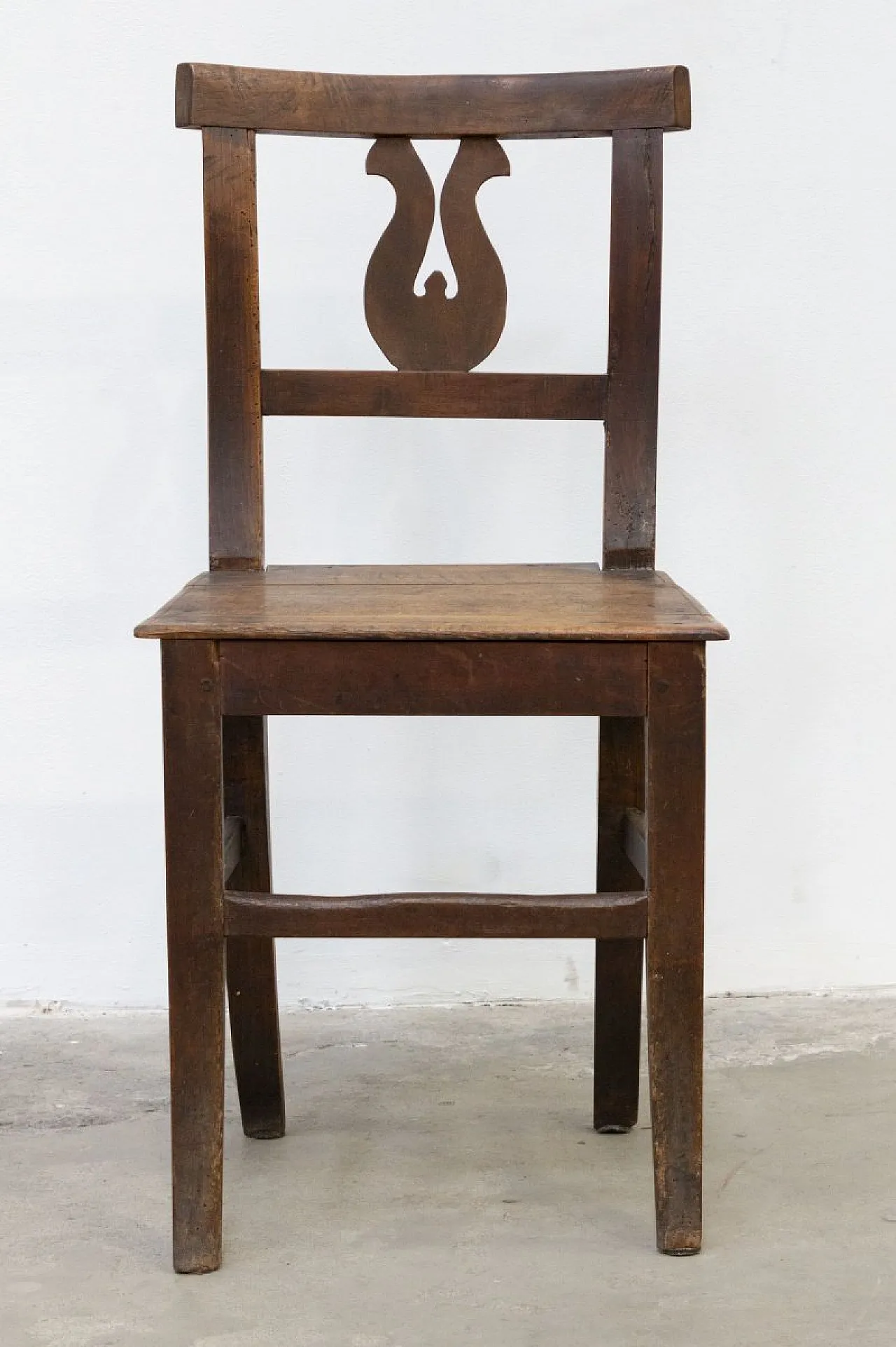 4 Rustic Lira chairs in walnut, mid-19th century 9