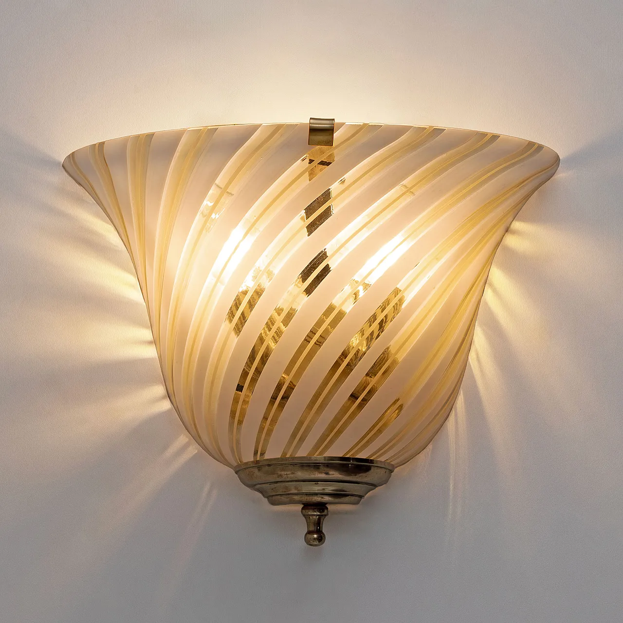 Coppia di applique in vetro di Murano ottone stile Barovier, anni '70 6