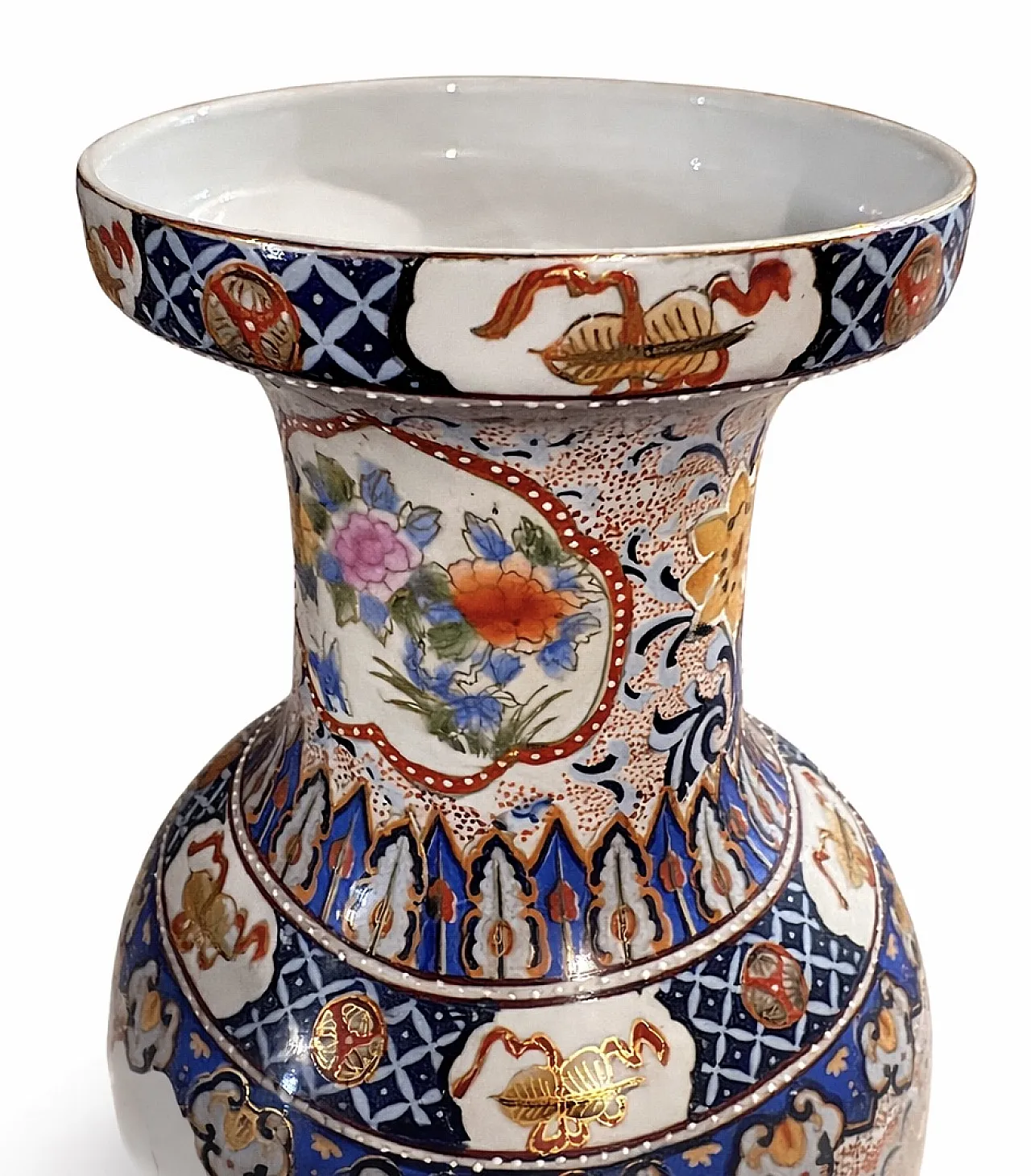 Decorative Chinese Imari style vase, second half of the 20th century 4